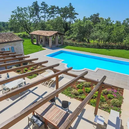 Villa Leonida Zuzici